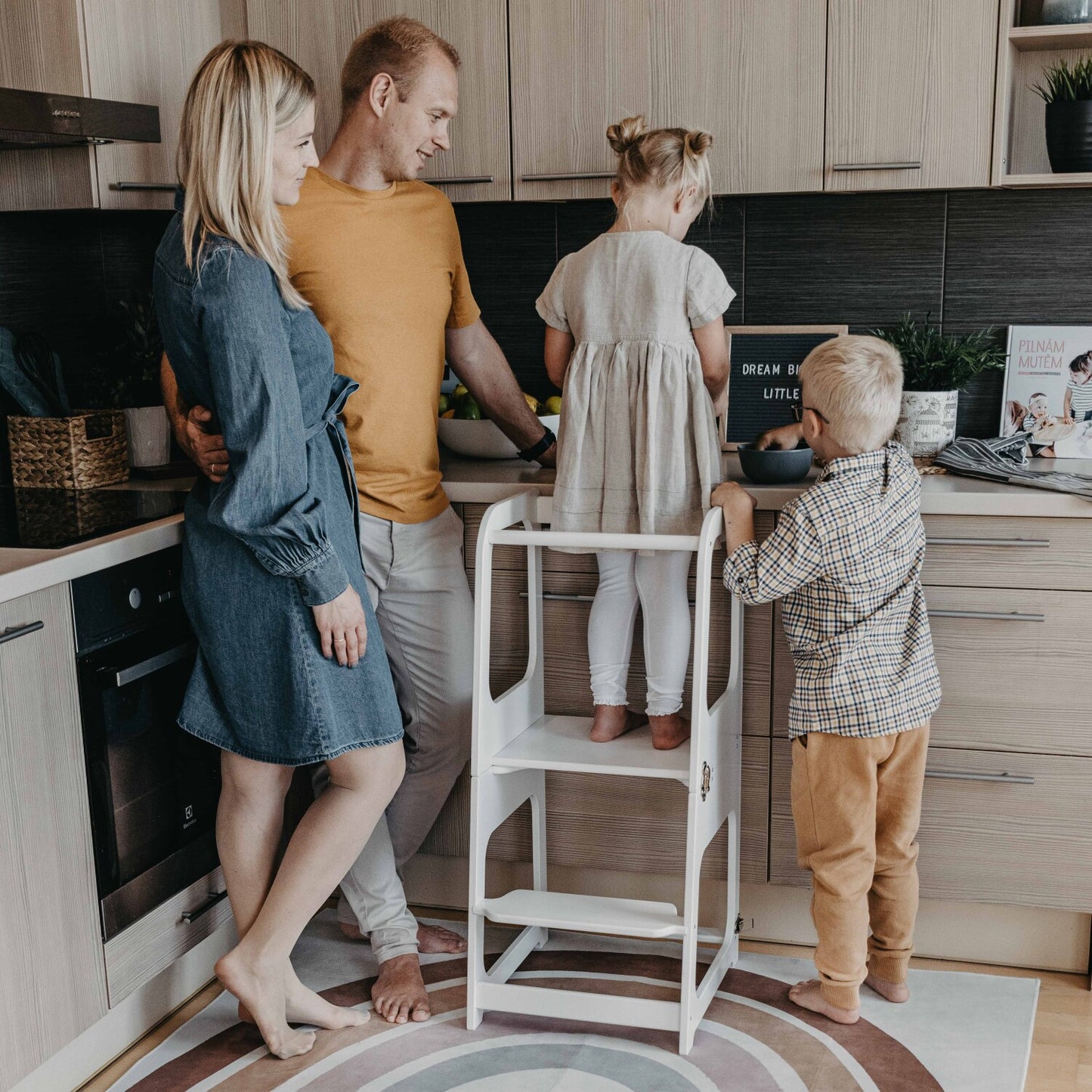 Transformable Kitchen Tower / Table & Chair