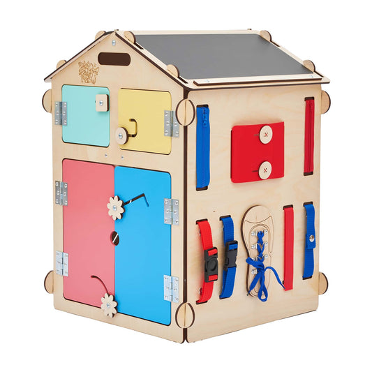 Busy Board House – Natura