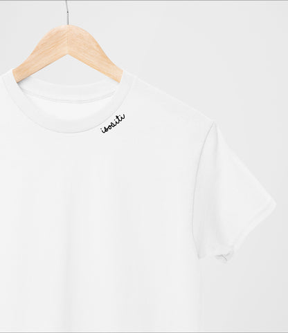 Embroidered Collar Organic Cotton T-shirt "Isoäiti" (FI)