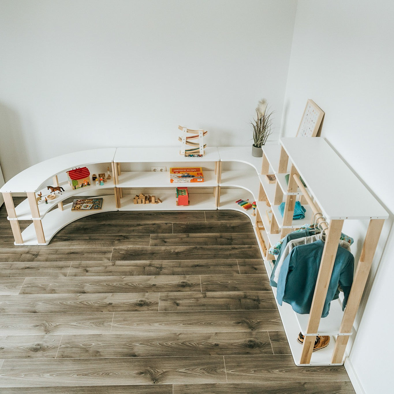Modular Montessori Shelf Arch - 4 Shelves