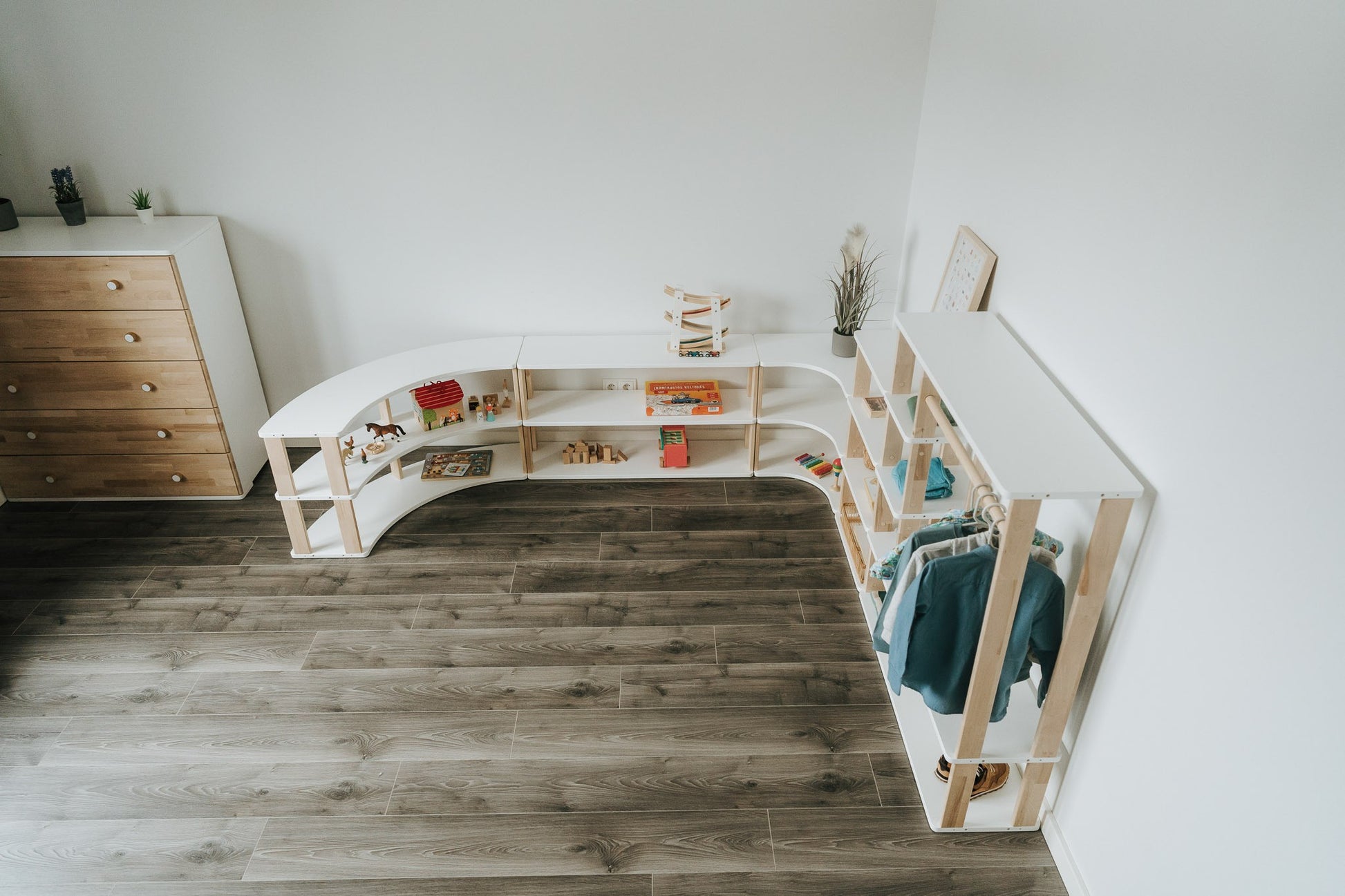 Modular Montessori Shelf Arch - 4 Shelves