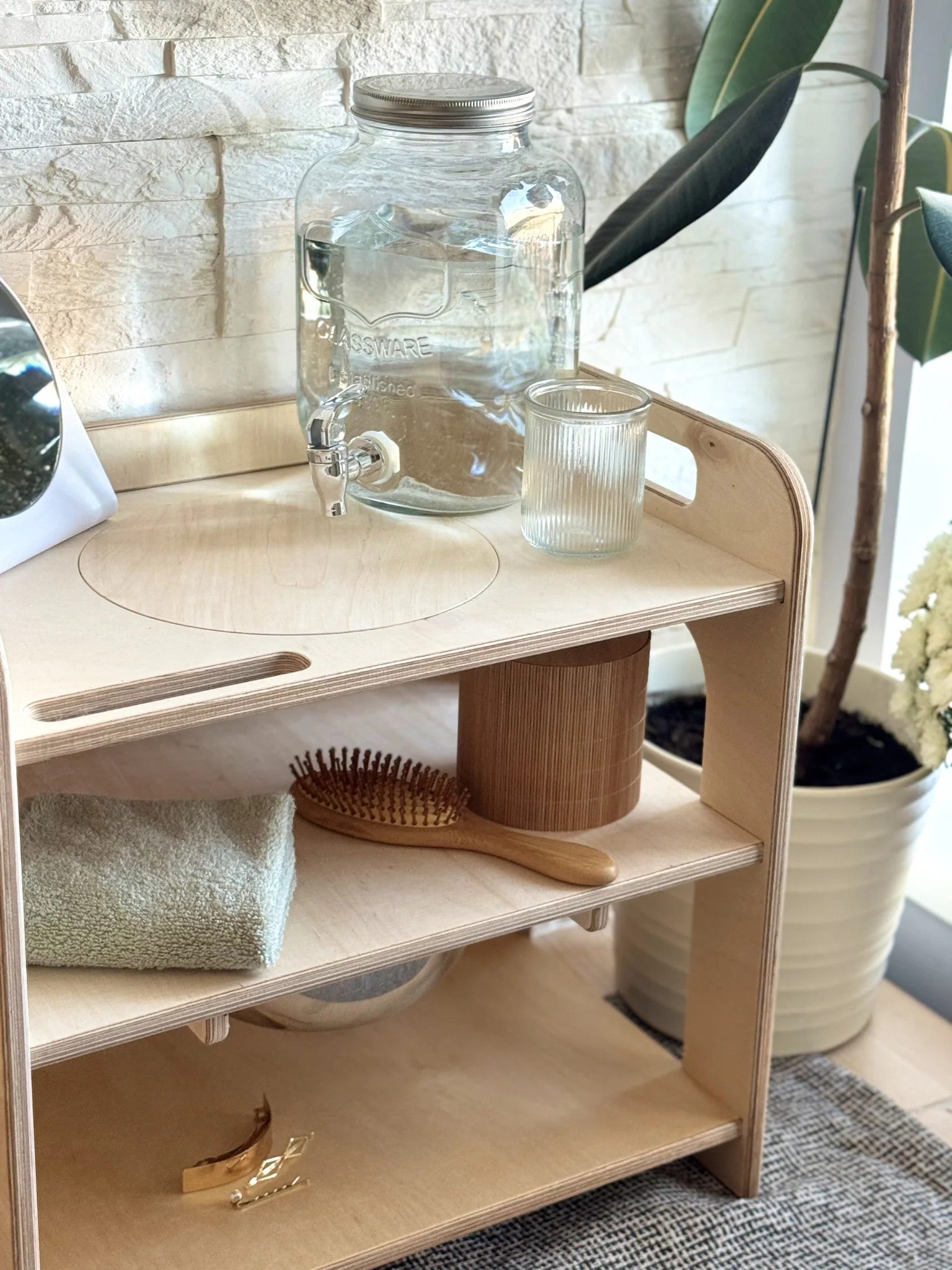 Small Single Montessori Wash Station with Lid